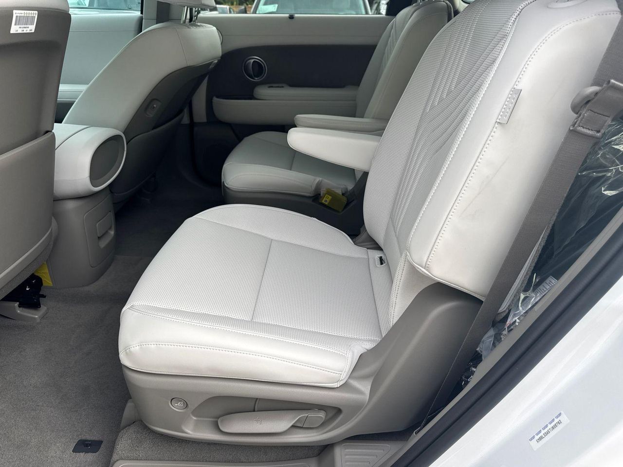 New 2026 White HYUNDAI Blue SEL 7P image 22