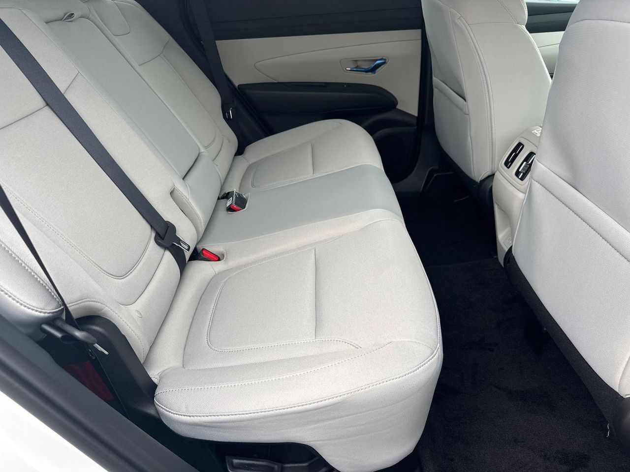 New 2026 White HYUNDAI Blue image 16