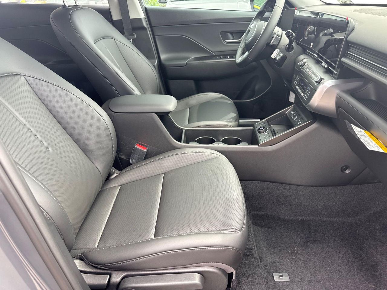 New 2026 Gray HYUNDAI SEL Premium FWD image 14