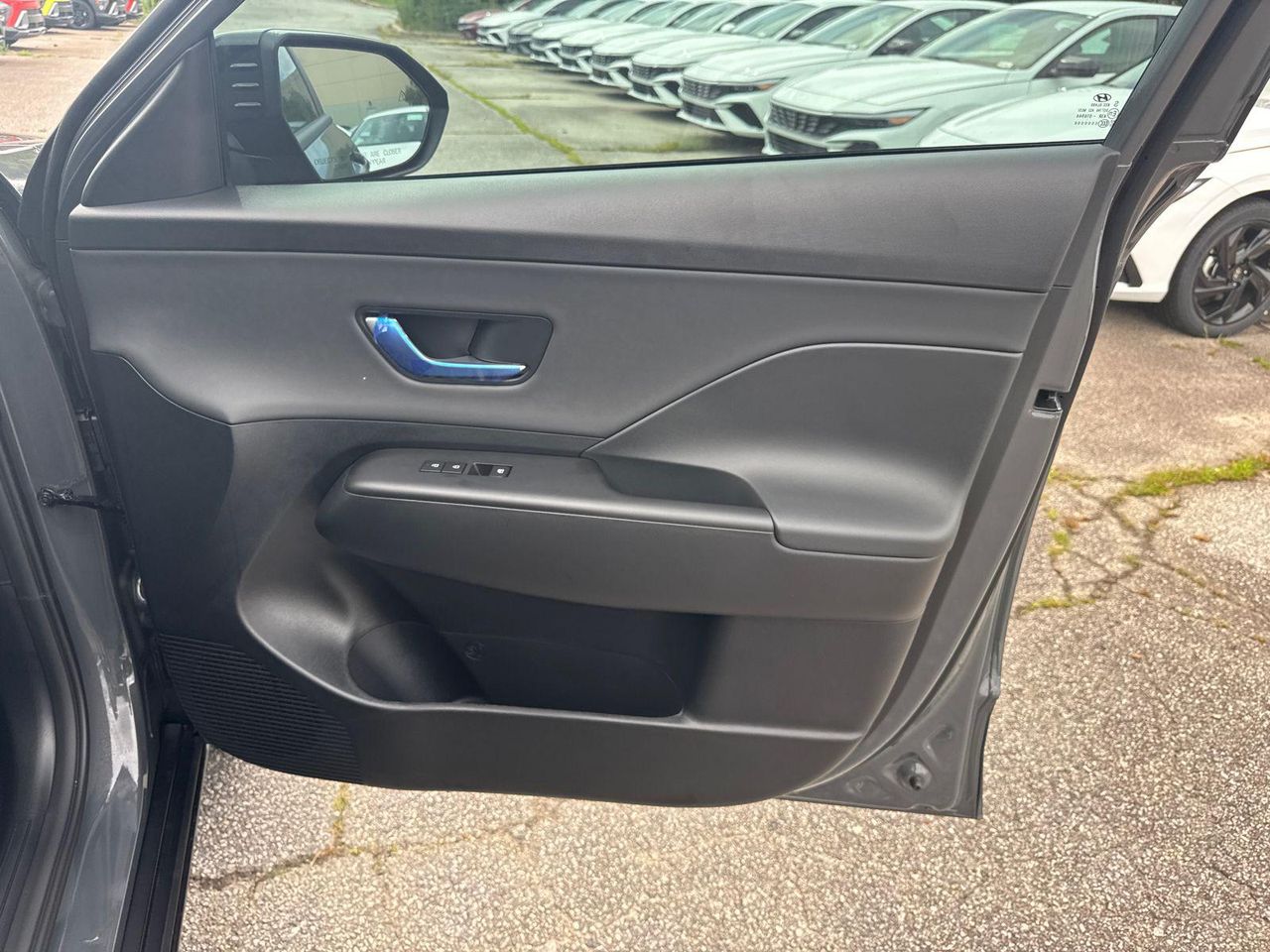 New 2026 Gray HYUNDAI SEL Premium FWD image 15
