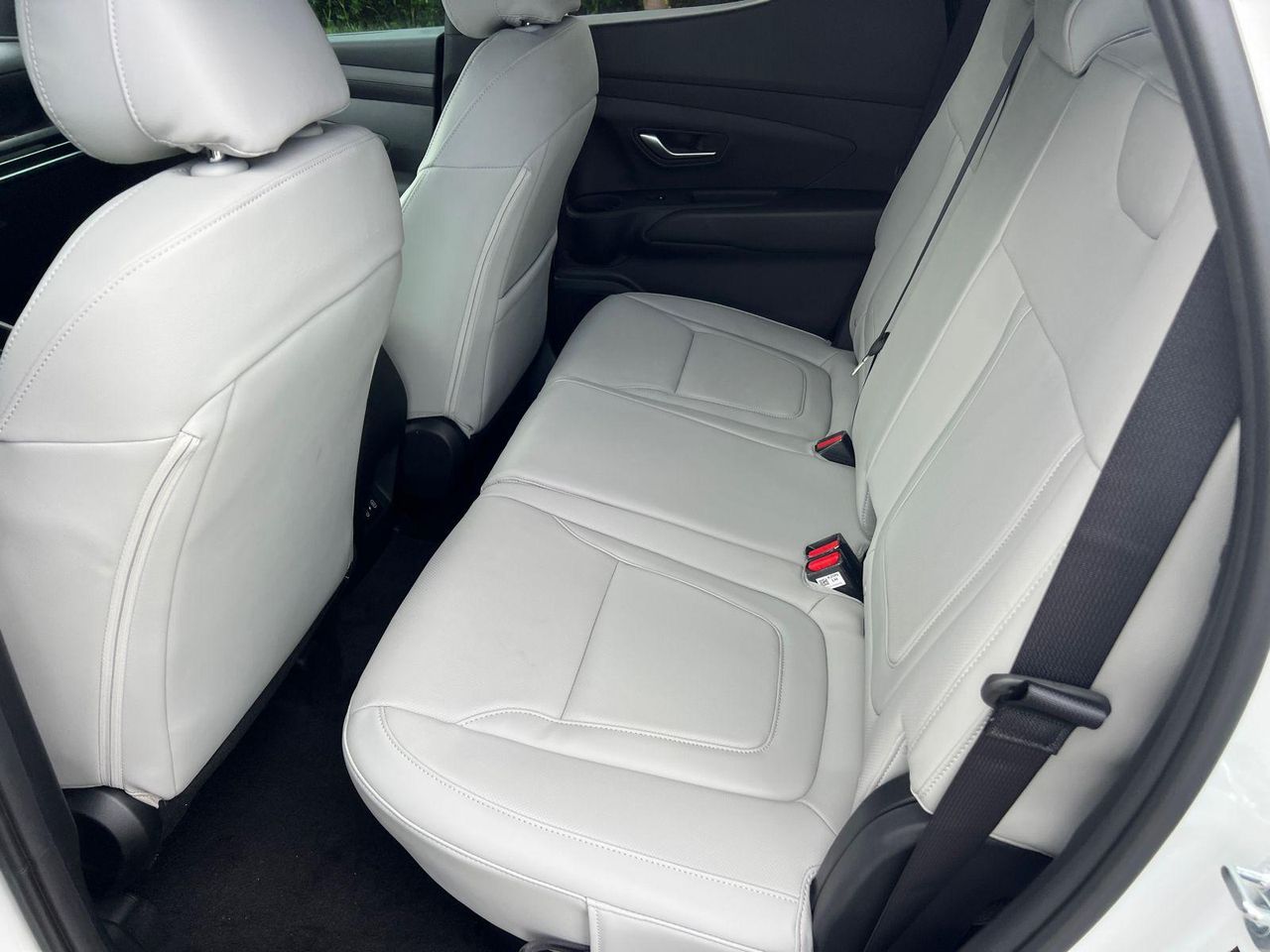 New 2026 White Hyundai SEL AWD image 15