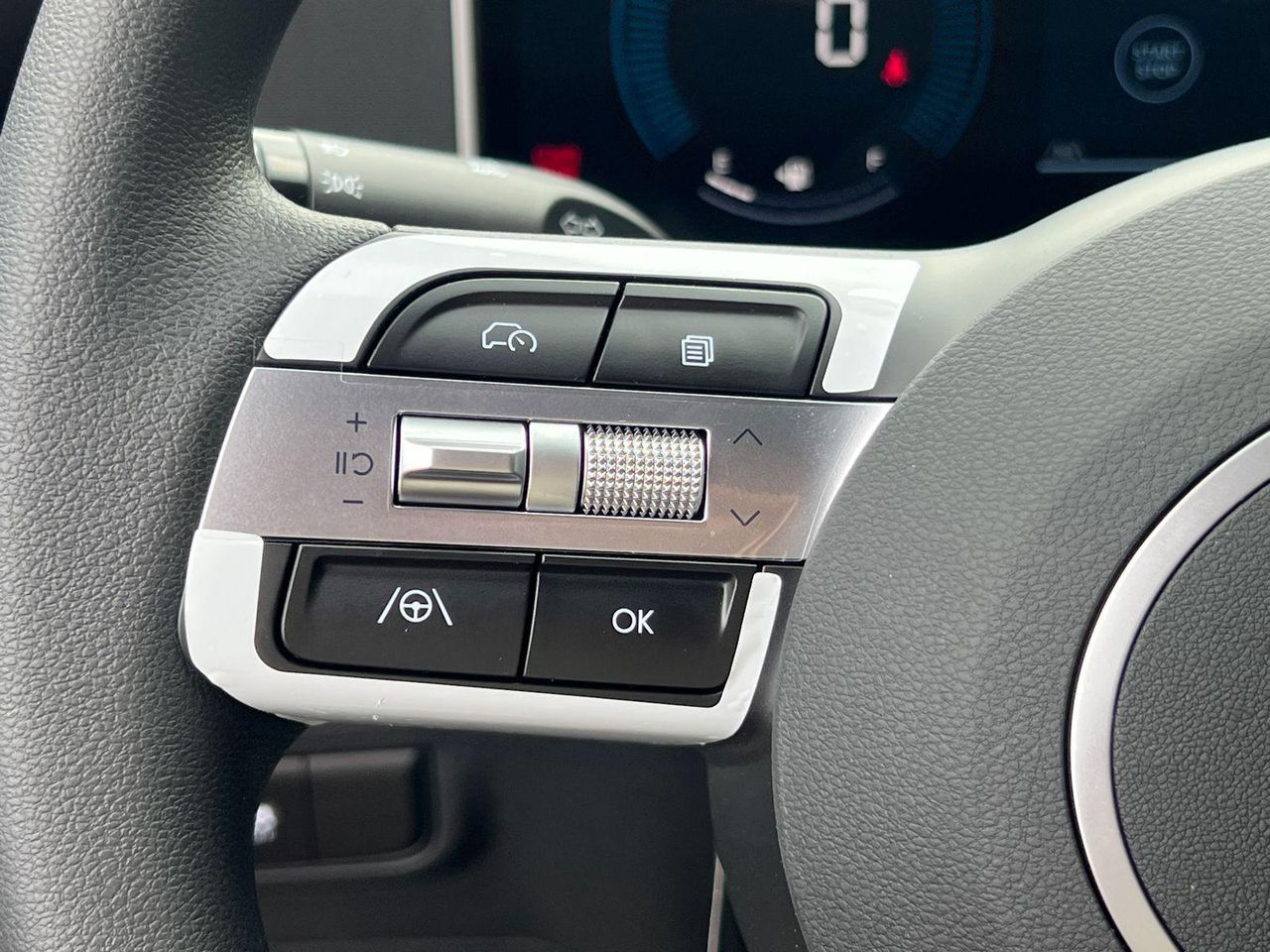 New 2026 White Hyundai SEL AWD image 20