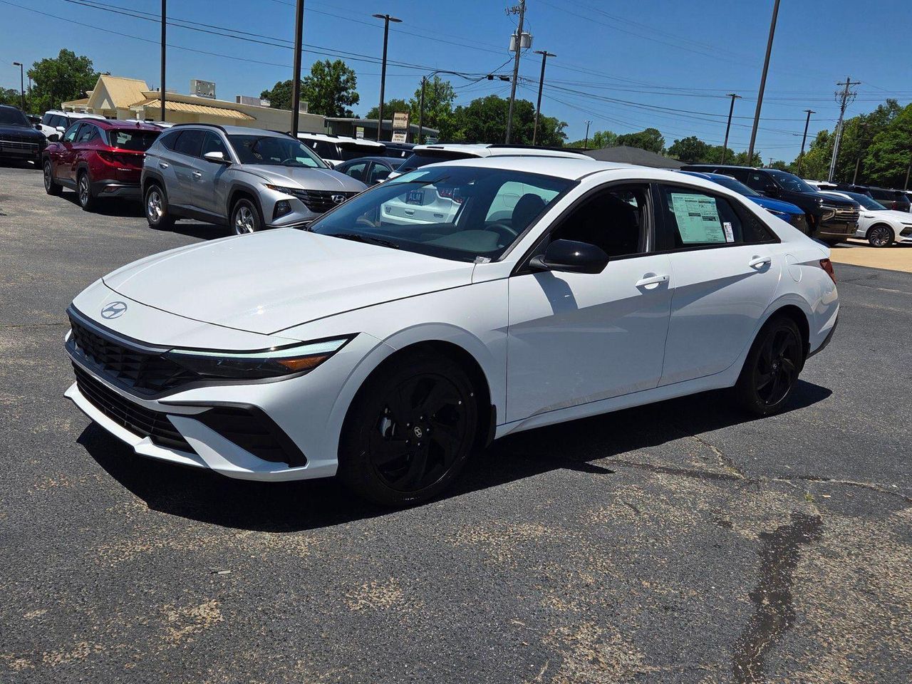 New 2026 White Pearl HYUNDAI SEL Sport image 3