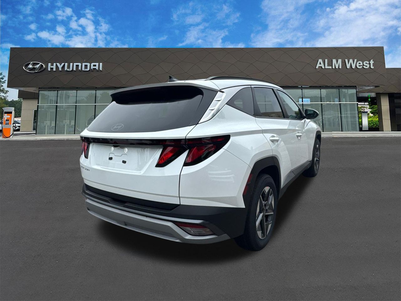New 2026 White Hyundai SEL FWD image 6