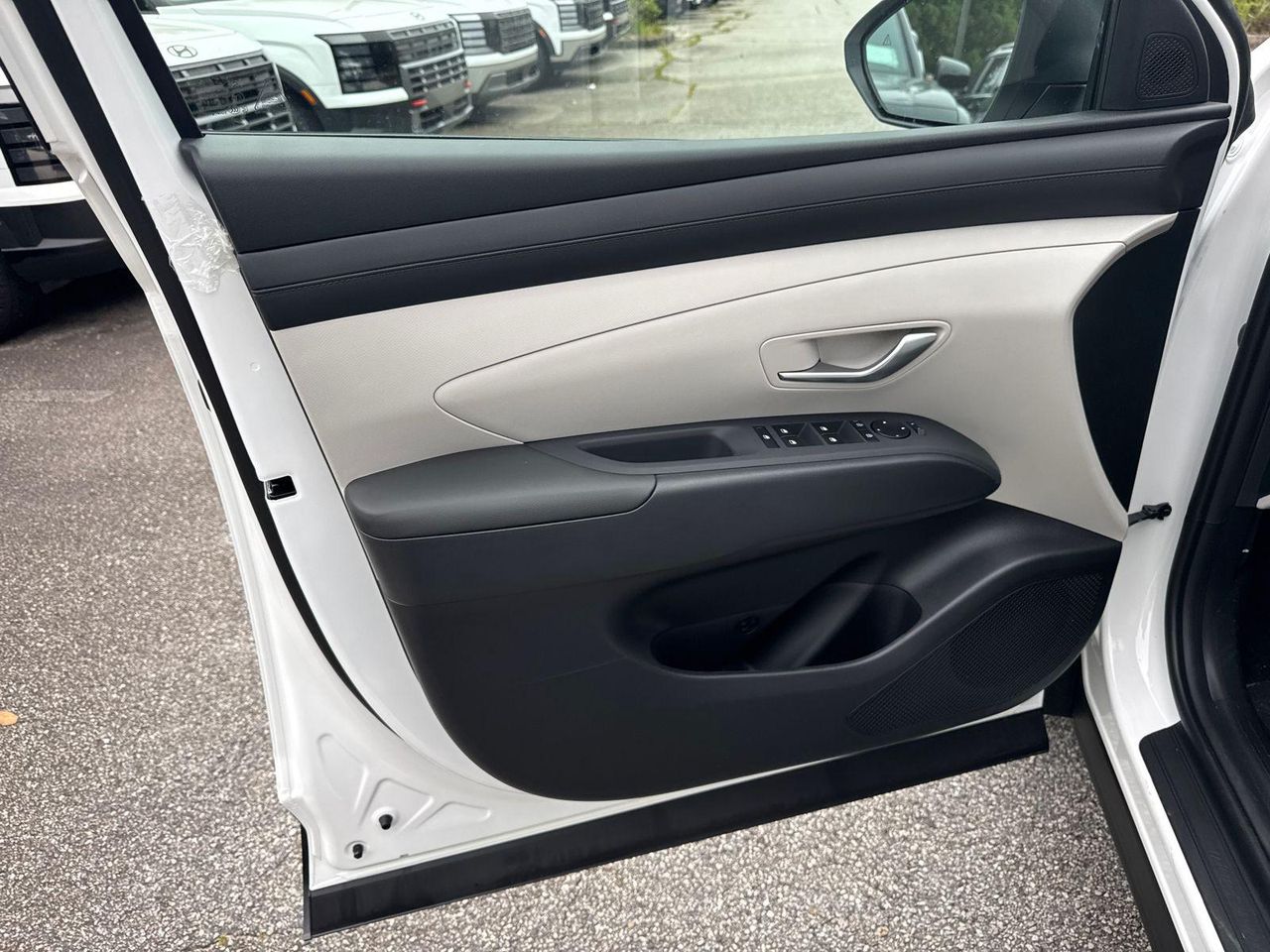 New 2026 White Hyundai SEL FWD image 11