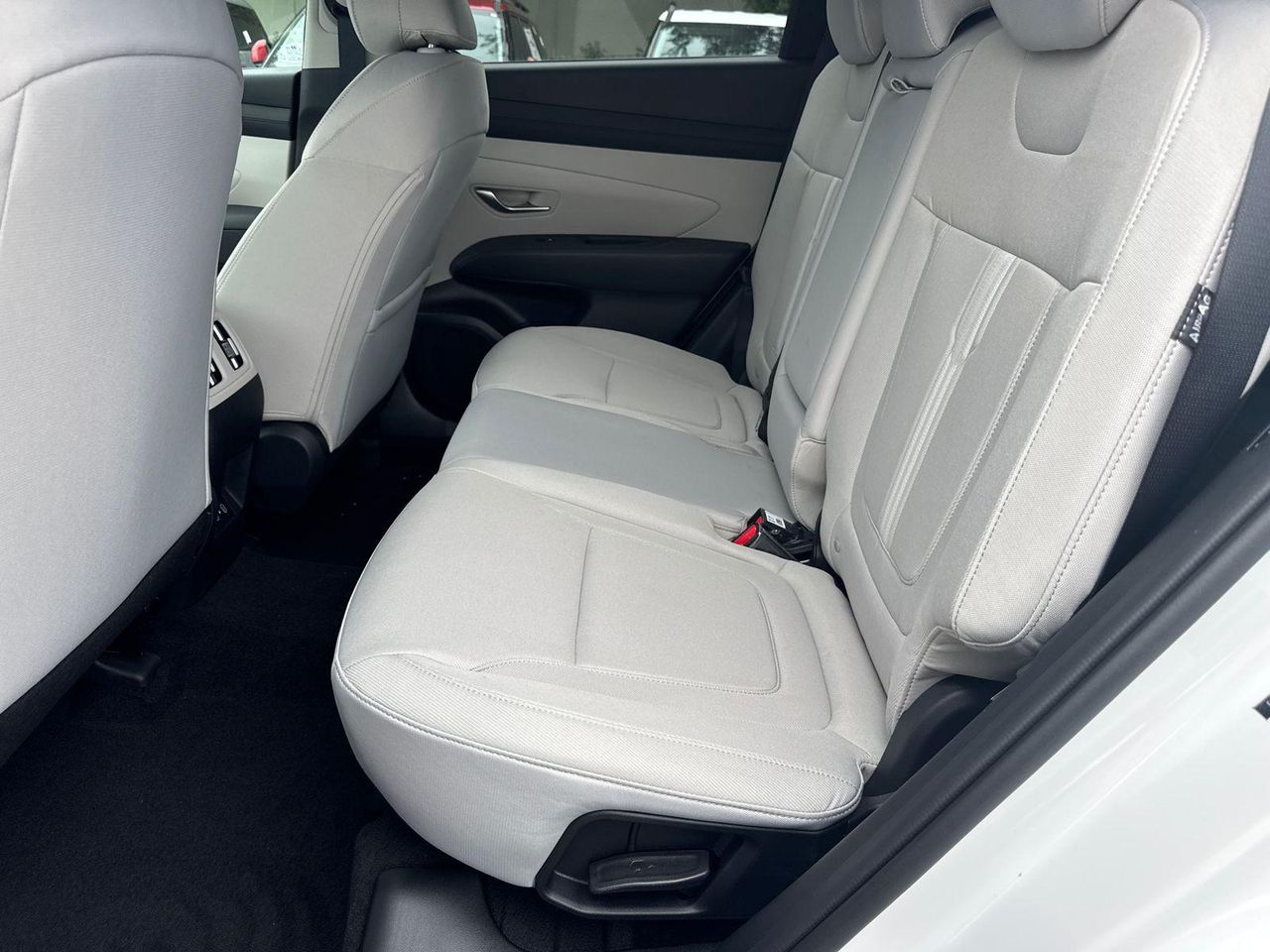 New 2026 White Hyundai SEL FWD image 22