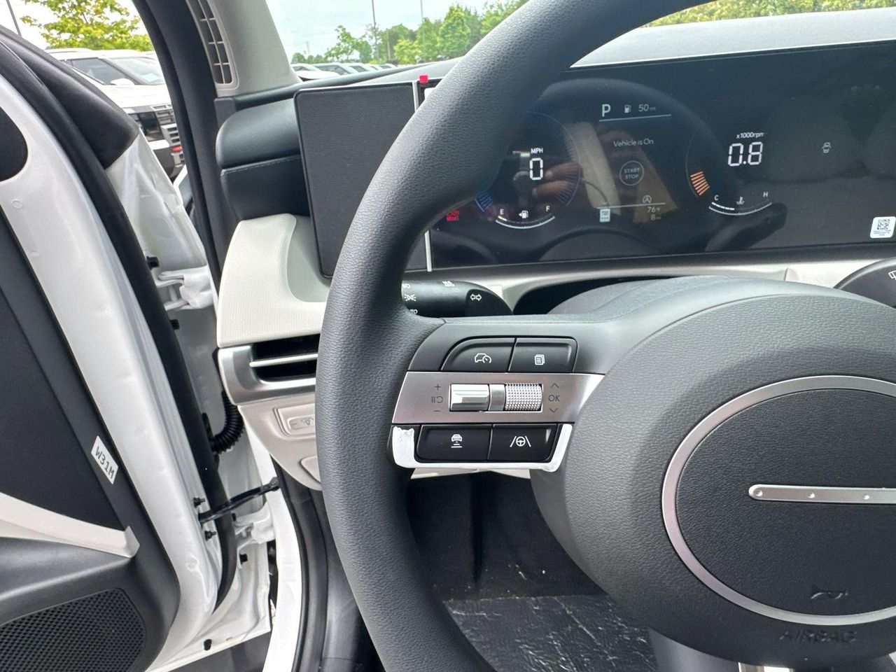 New 2026 White Hyundai SEL FWD image 27