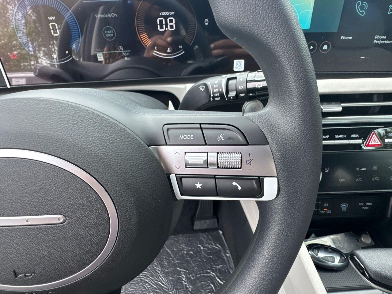 New 2026 White Hyundai SEL FWD image 28