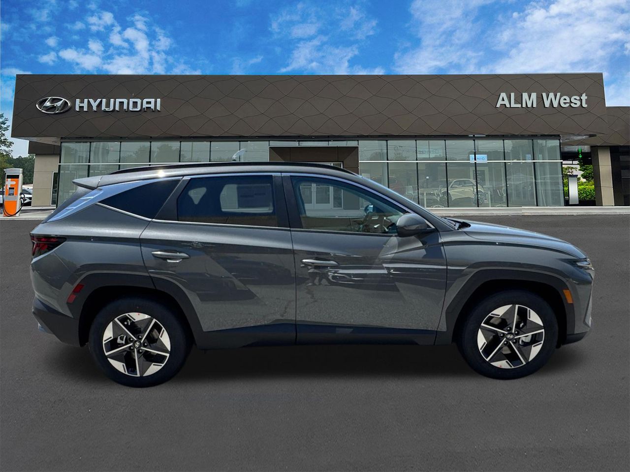 New 2026 Gray Hyundai SEL FWD image 5