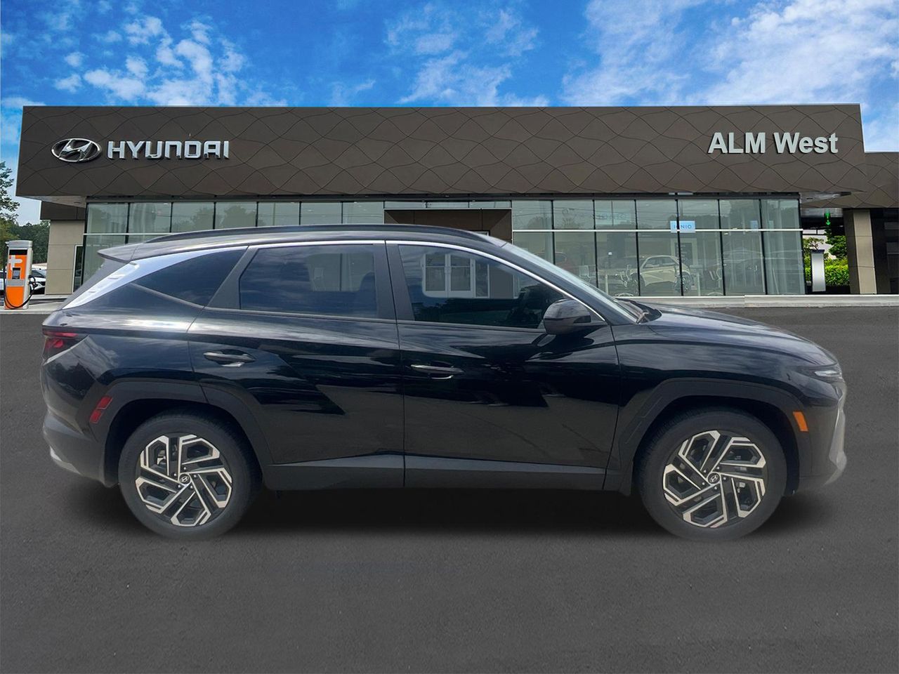 New 2026 Phantom Black HYUNDAI SEL FWD image 5