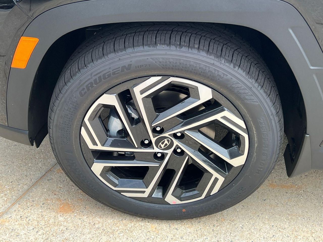 New 2026 Phantom Black HYUNDAI SEL FWD image 13