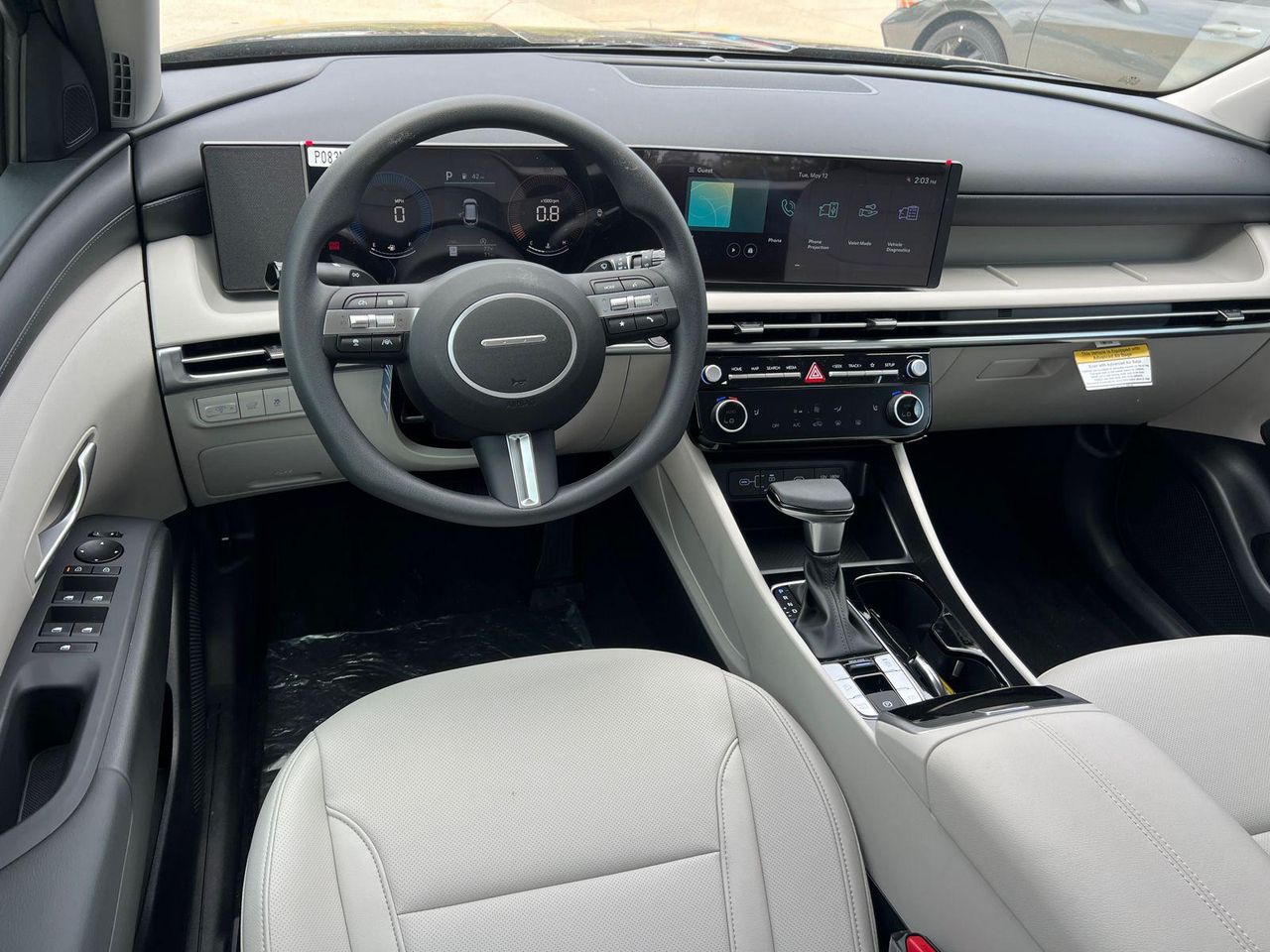 New 2026 Phantom Black HYUNDAI SEL FWD image 17