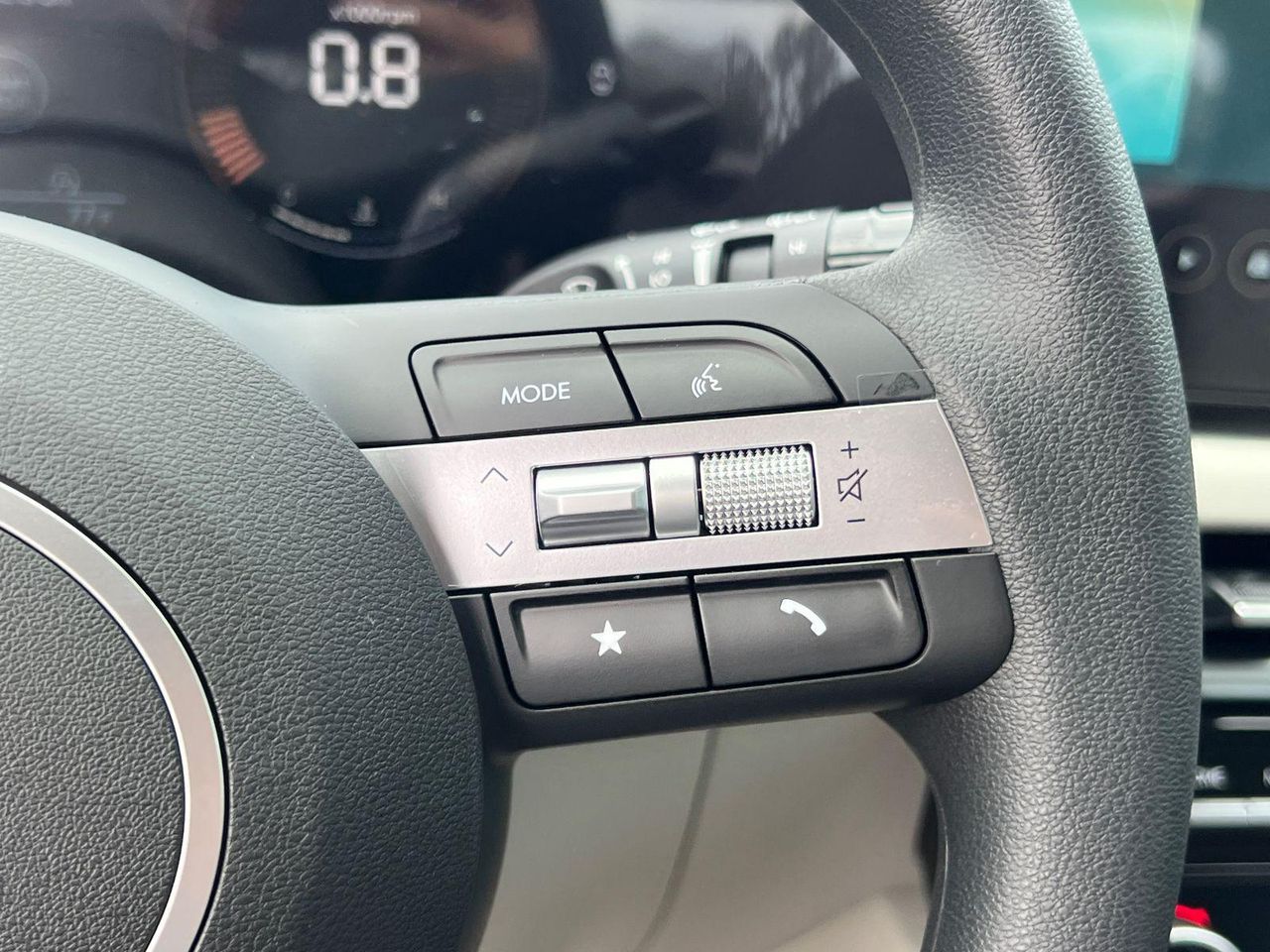 New 2026 Phantom Black HYUNDAI SEL FWD image 20