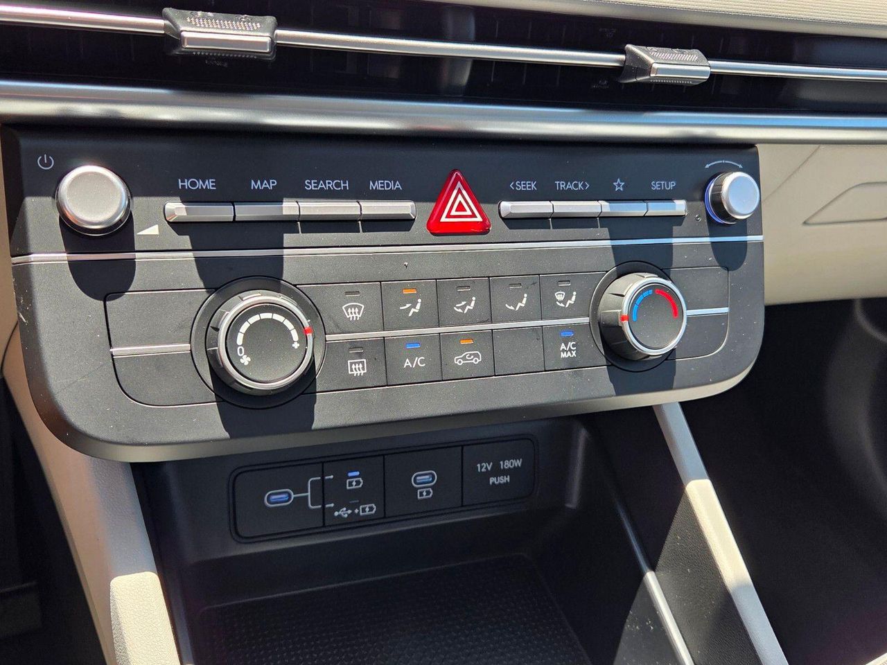 New 2026 Phantom Black HYUNDAI SE FWD image 21