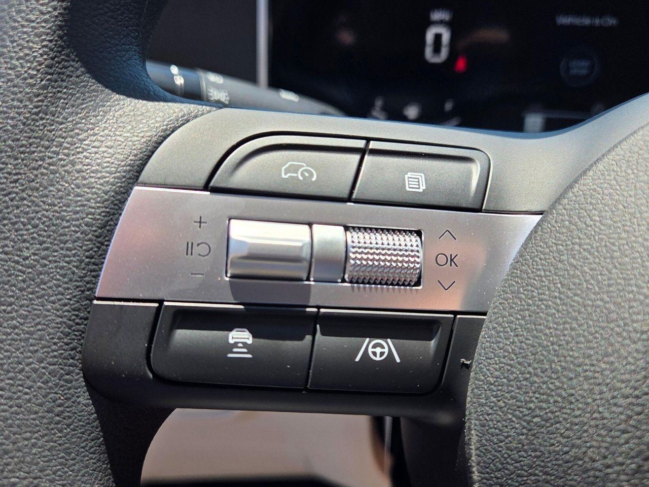 New 2026 Phantom Black HYUNDAI SE FWD image 24