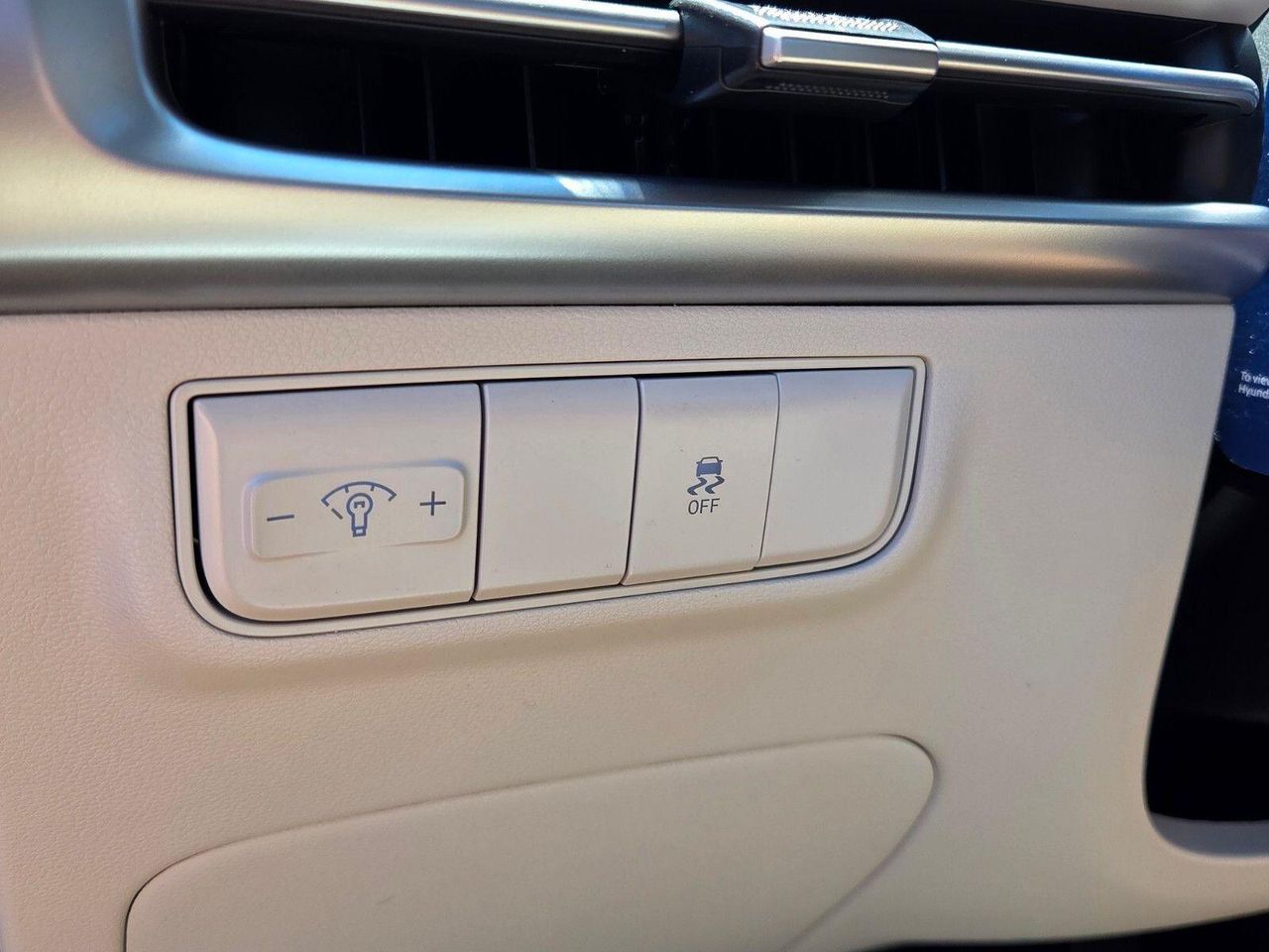 New 2026 Phantom Black HYUNDAI SE FWD image 26