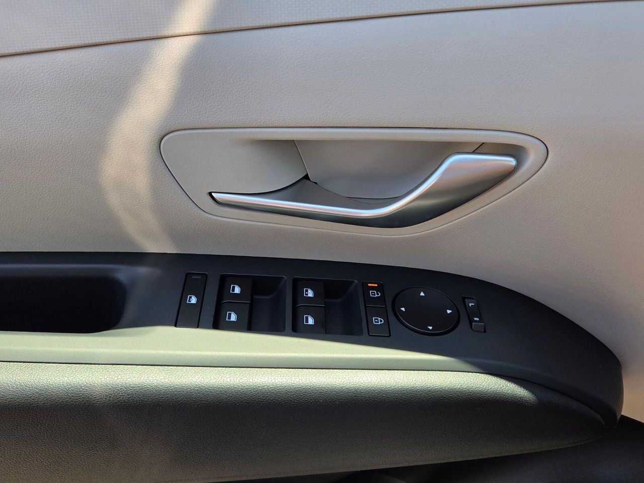 New 2026 Phantom Black HYUNDAI SE FWD image 28