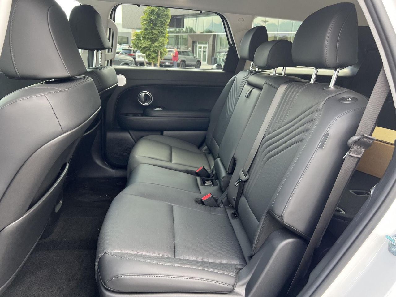 New 2026 Creamy White Pearl Hyundai SEL Premium 8P image 235
