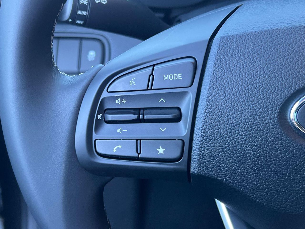 New 2026 Gray HYUNDAI SEL image 19