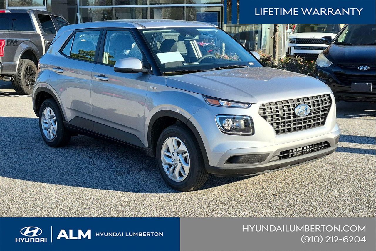 New 2026 Shimmering Silver Hyundai SE image 4