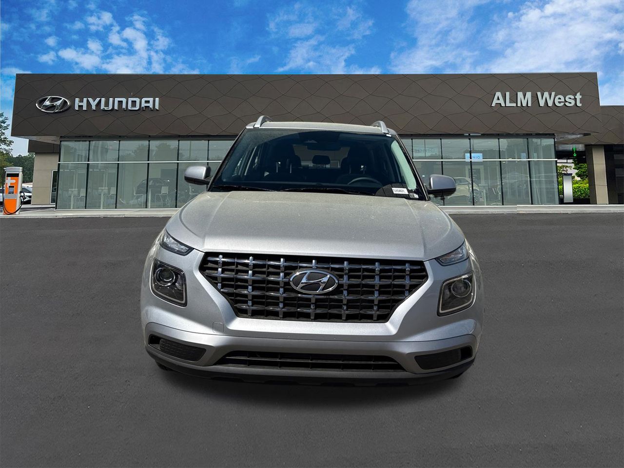 New 2026 Shimmering Silver HYUNDAI SEL image 2