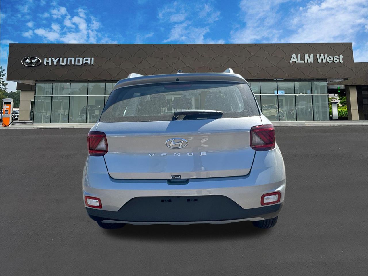 New 2026 Shimmering Silver HYUNDAI SEL image 7