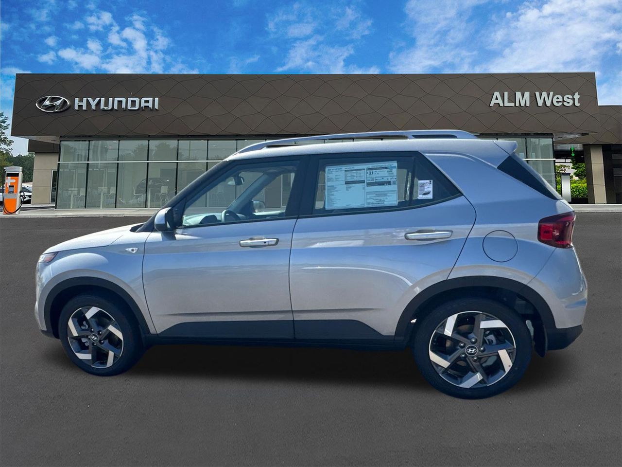 New 2026 Shimmering Silver HYUNDAI SEL image 9