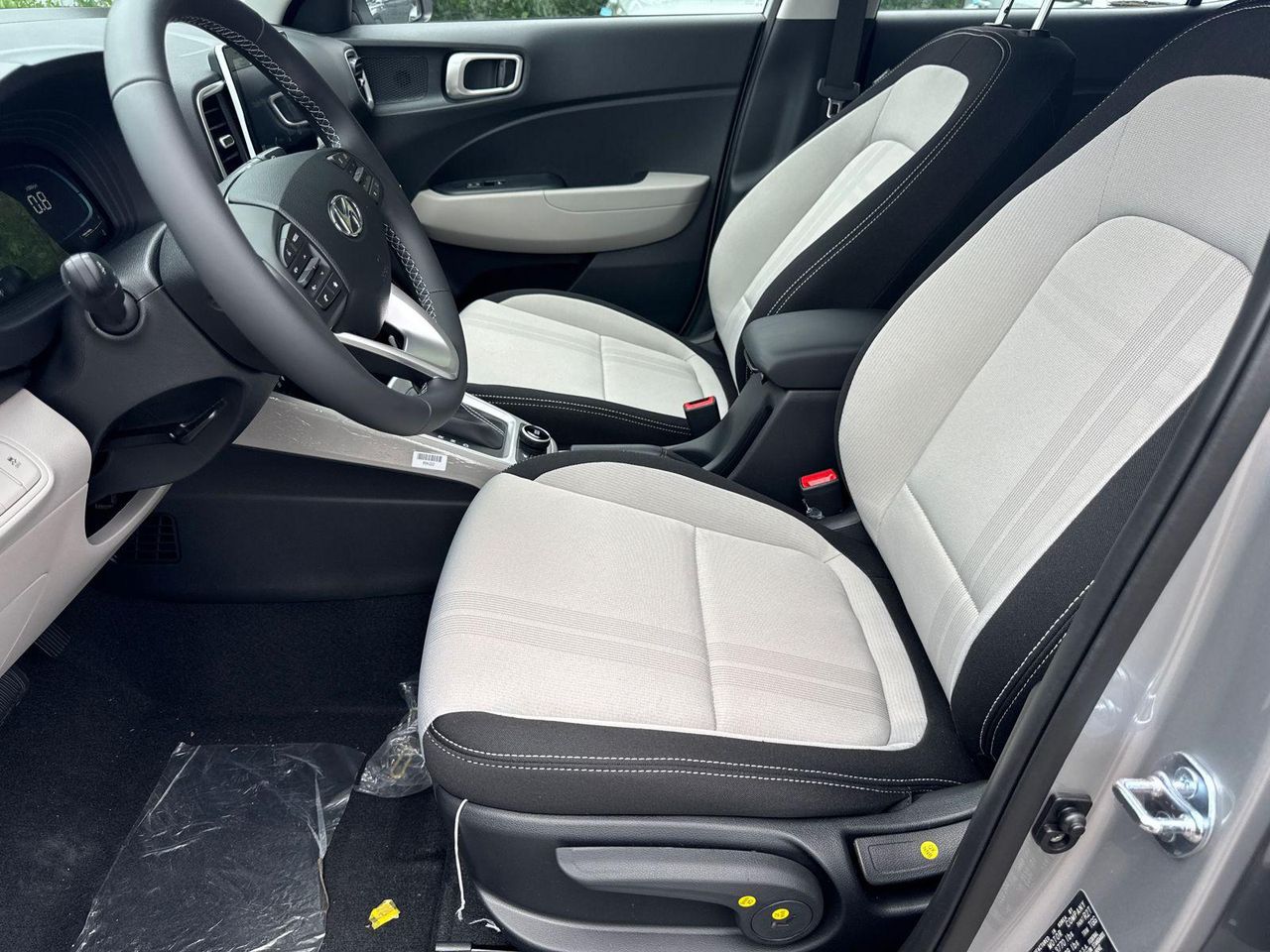 New 2026 Silver Hyundai SEL image 10