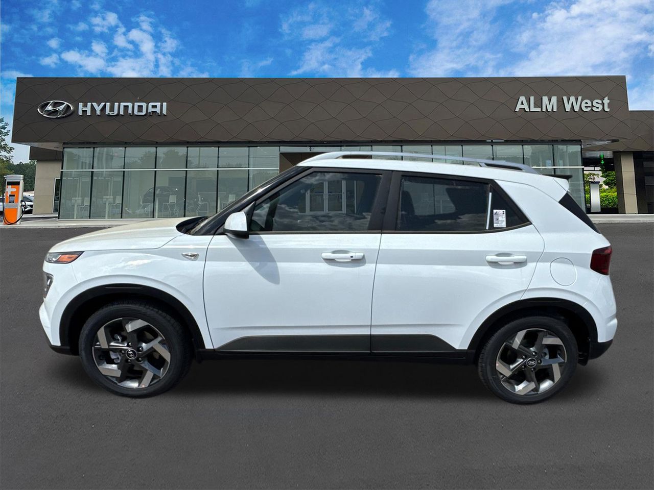 New 2026 White Hyundai SEL image 9