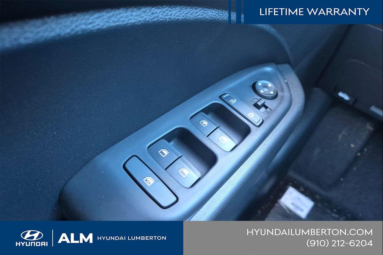 New 2026 Shimmering Silver Hyundai SE image 32