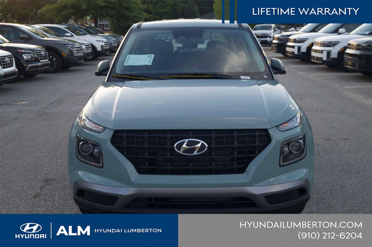 New 2026 Green Hyundai SE image 3