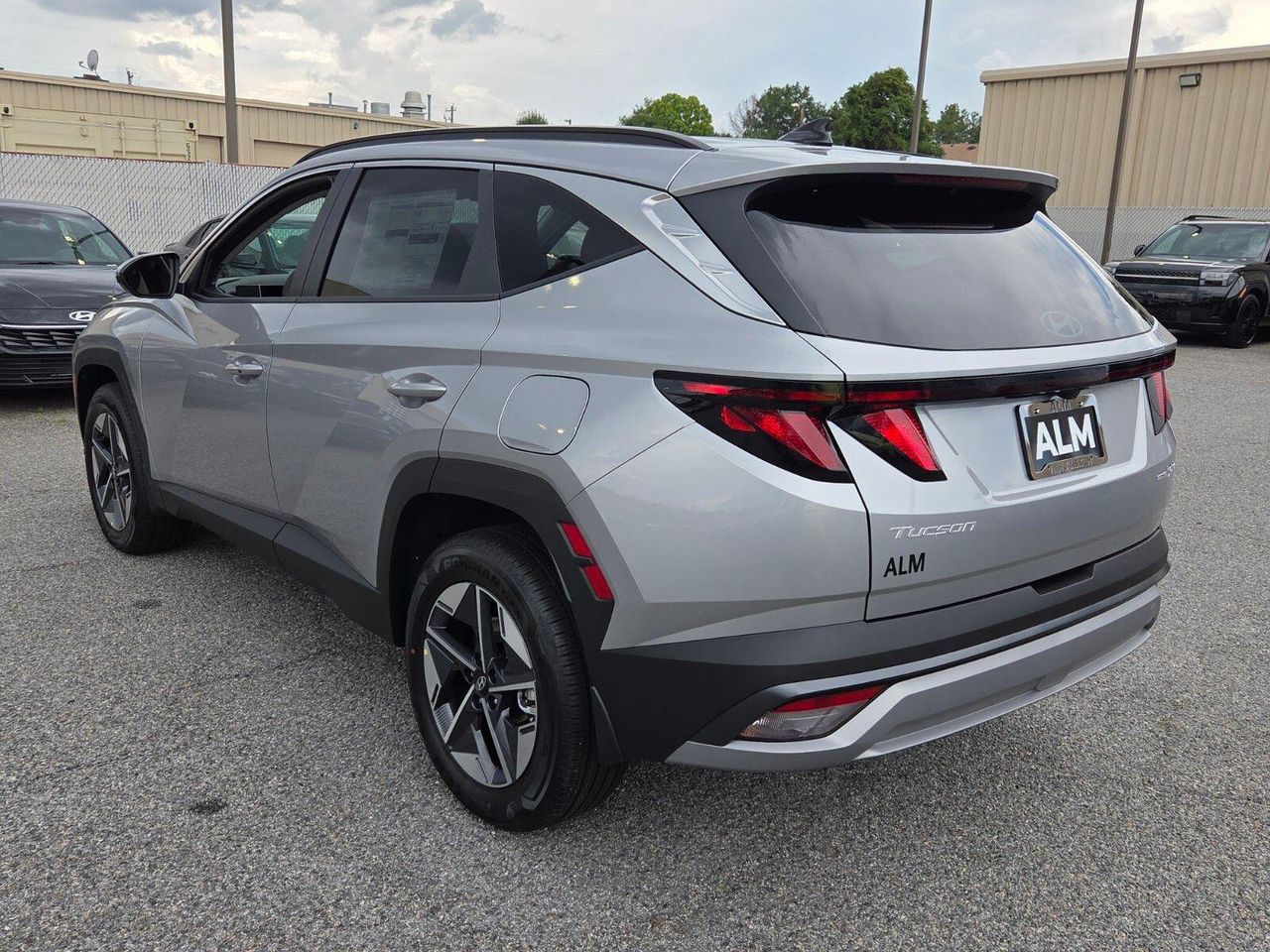 New 2026 Shimmering Silver HYUNDAI SEL AWD image 9