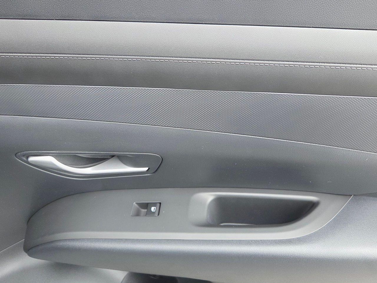 New 2026 Shimmering Silver HYUNDAI SEL AWD image 15