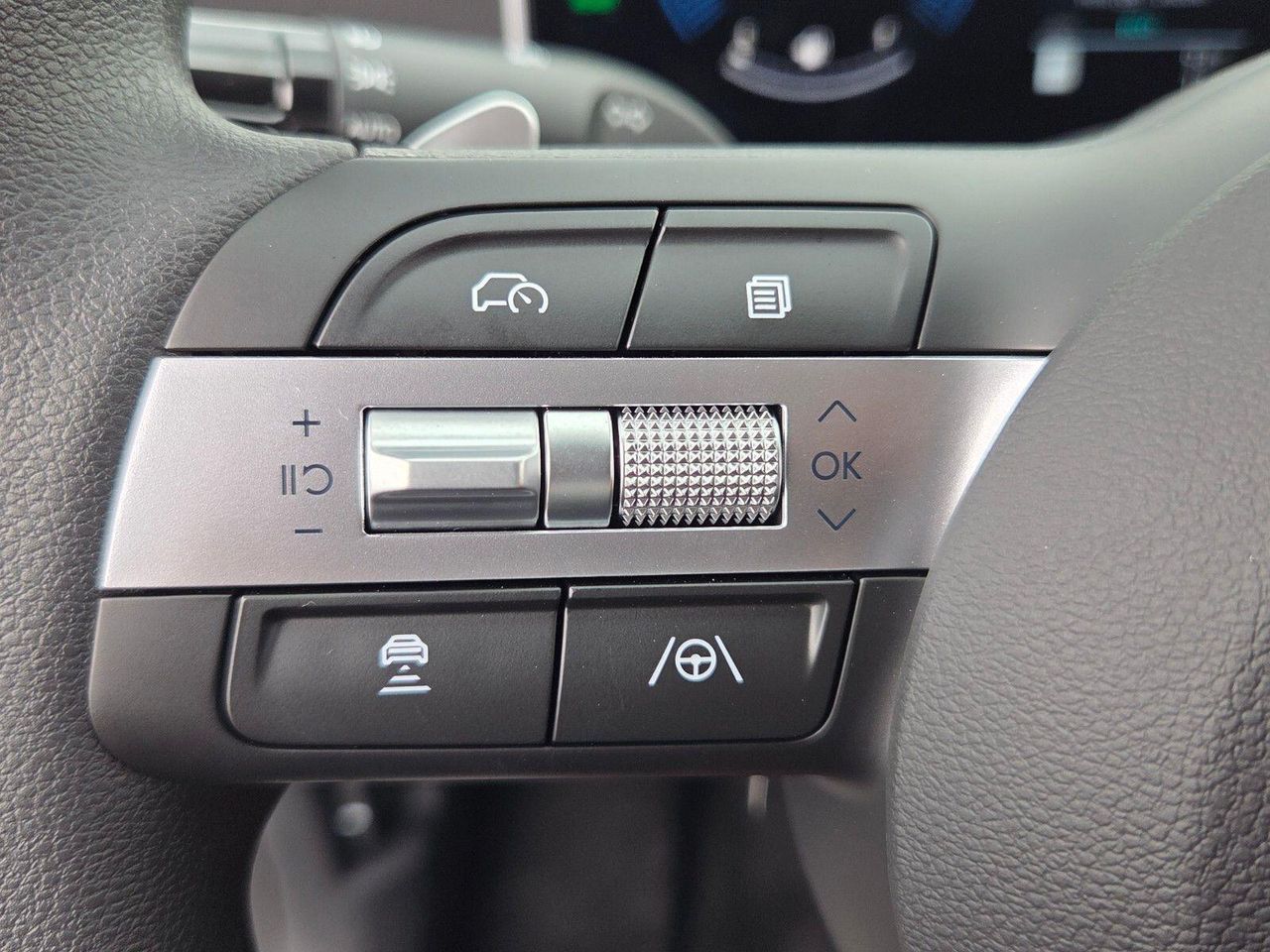 New 2026 Shimmering Silver HYUNDAI SEL AWD image 26