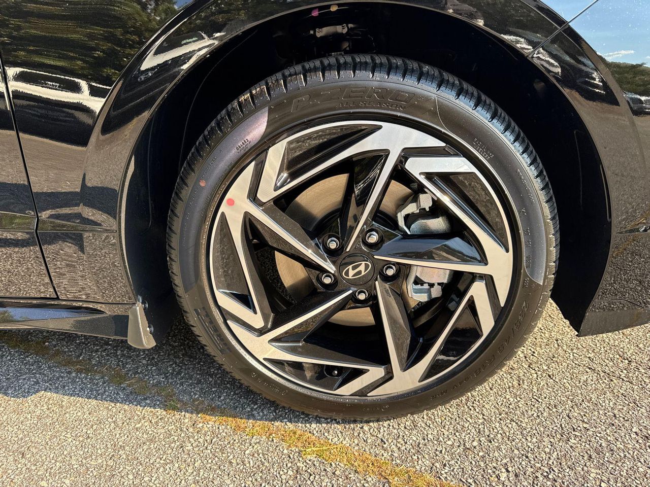 New 2026 Black HYUNDAI SEL Sport image 13