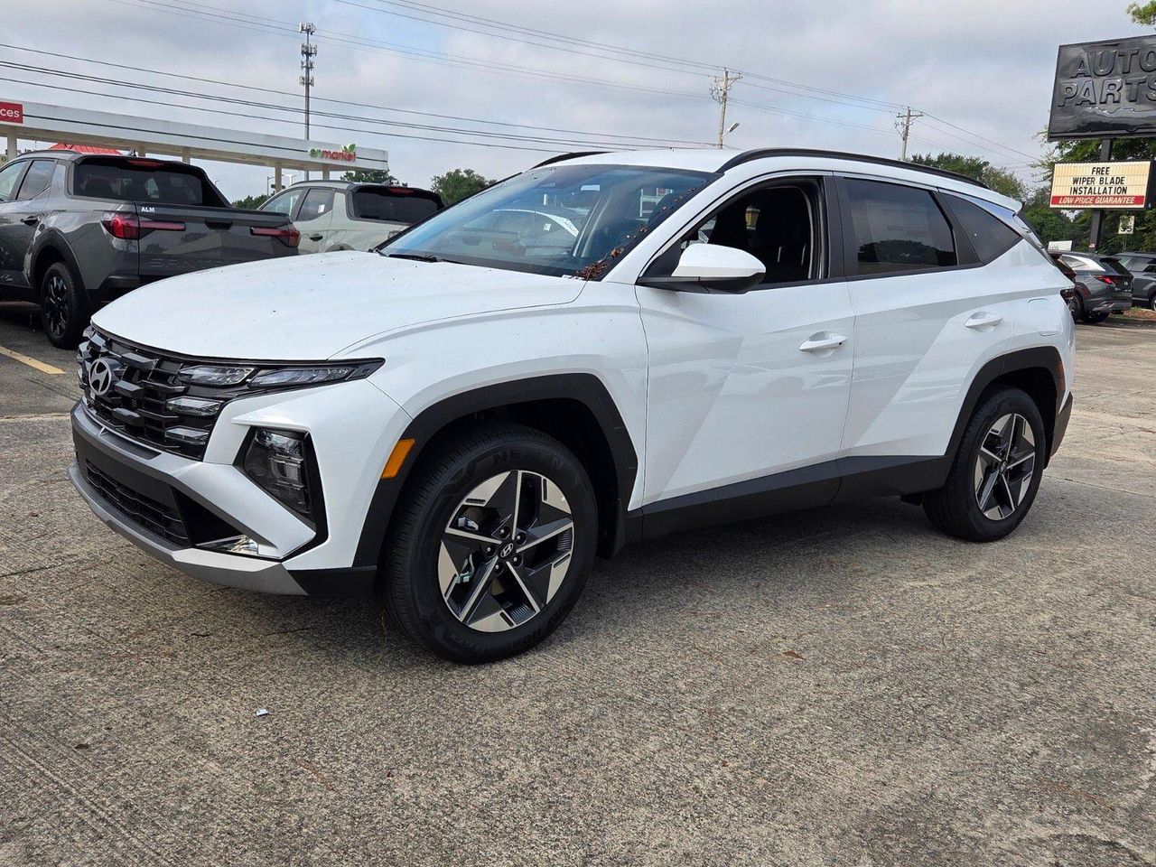 New 2026 White Pearl HYUNDAI SEL AWD image 3