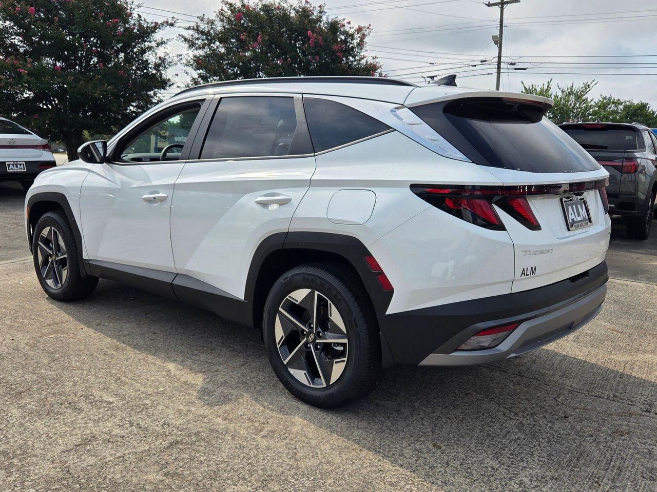 New 2026 White Pearl HYUNDAI SEL AWD image 9