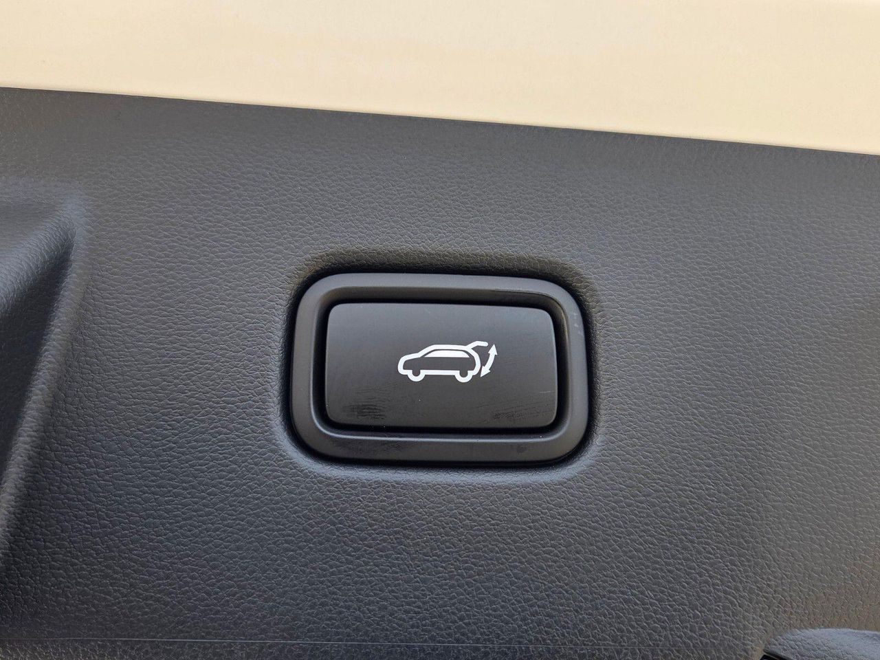 New 2026 White Pearl HYUNDAI SEL AWD image 14