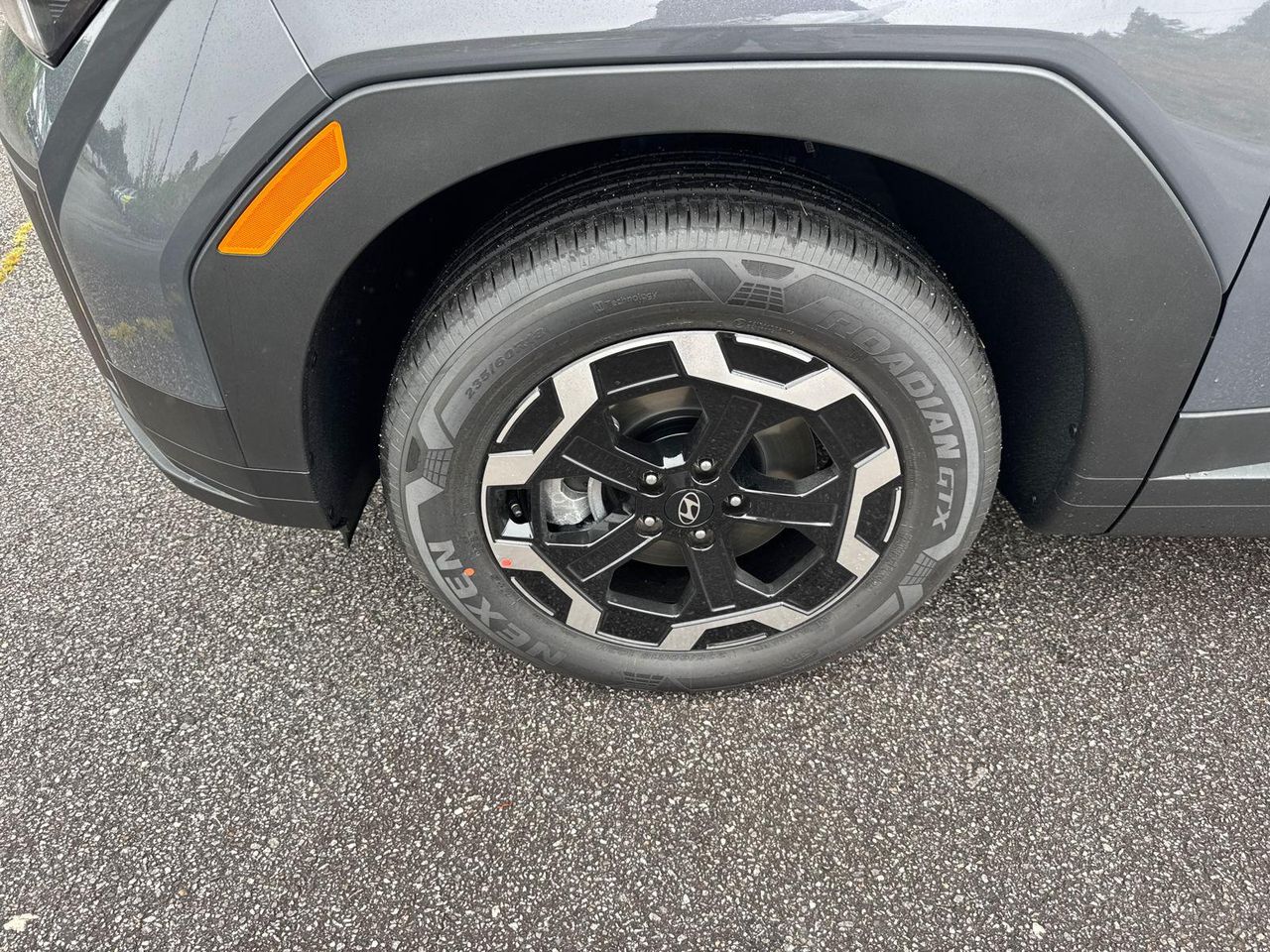 New 2026 Gray HYUNDAI SE FWD image 12