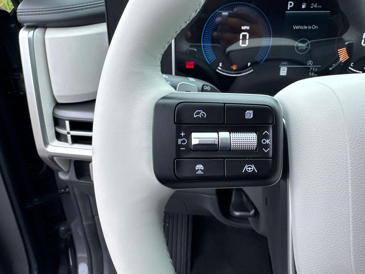 New 2026 Gray HYUNDAI SE FWD image 26