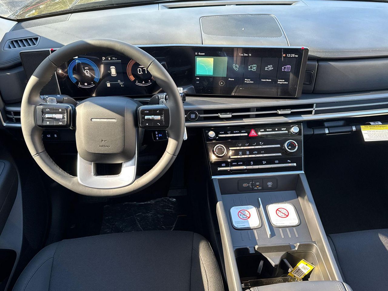 New 2026 Black HYUNDAI SE FWD image 24