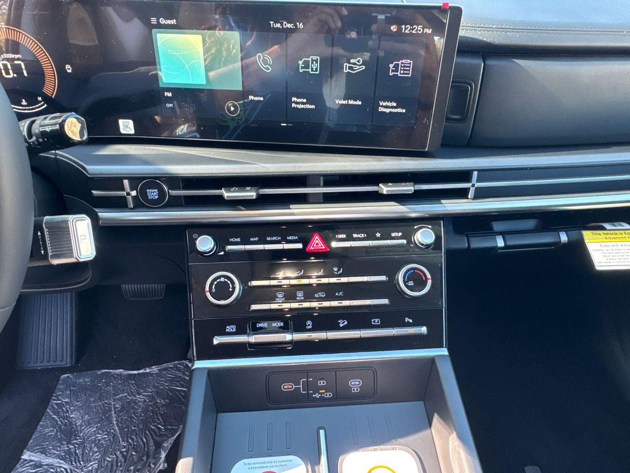 New 2026 Black HYUNDAI SE FWD image 29