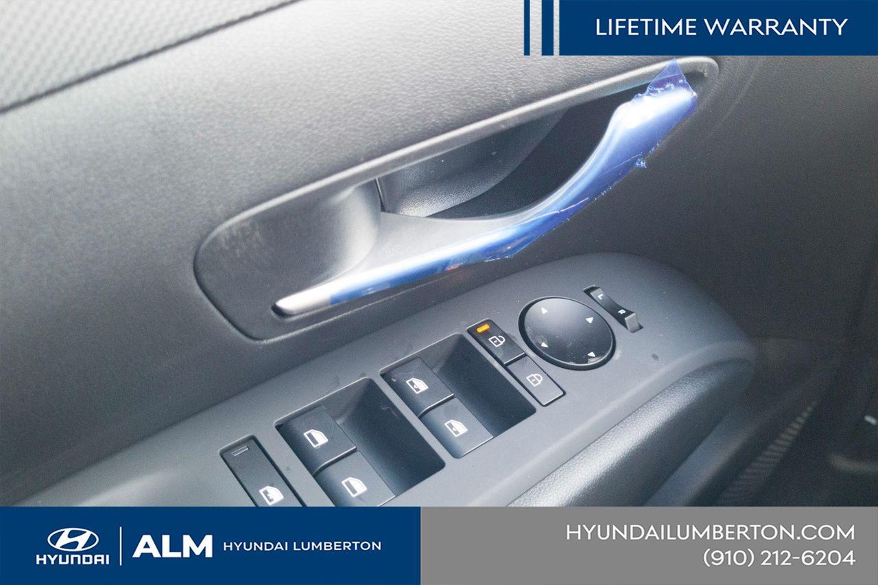 New 2026 White Hyundai SEL FWD image 31