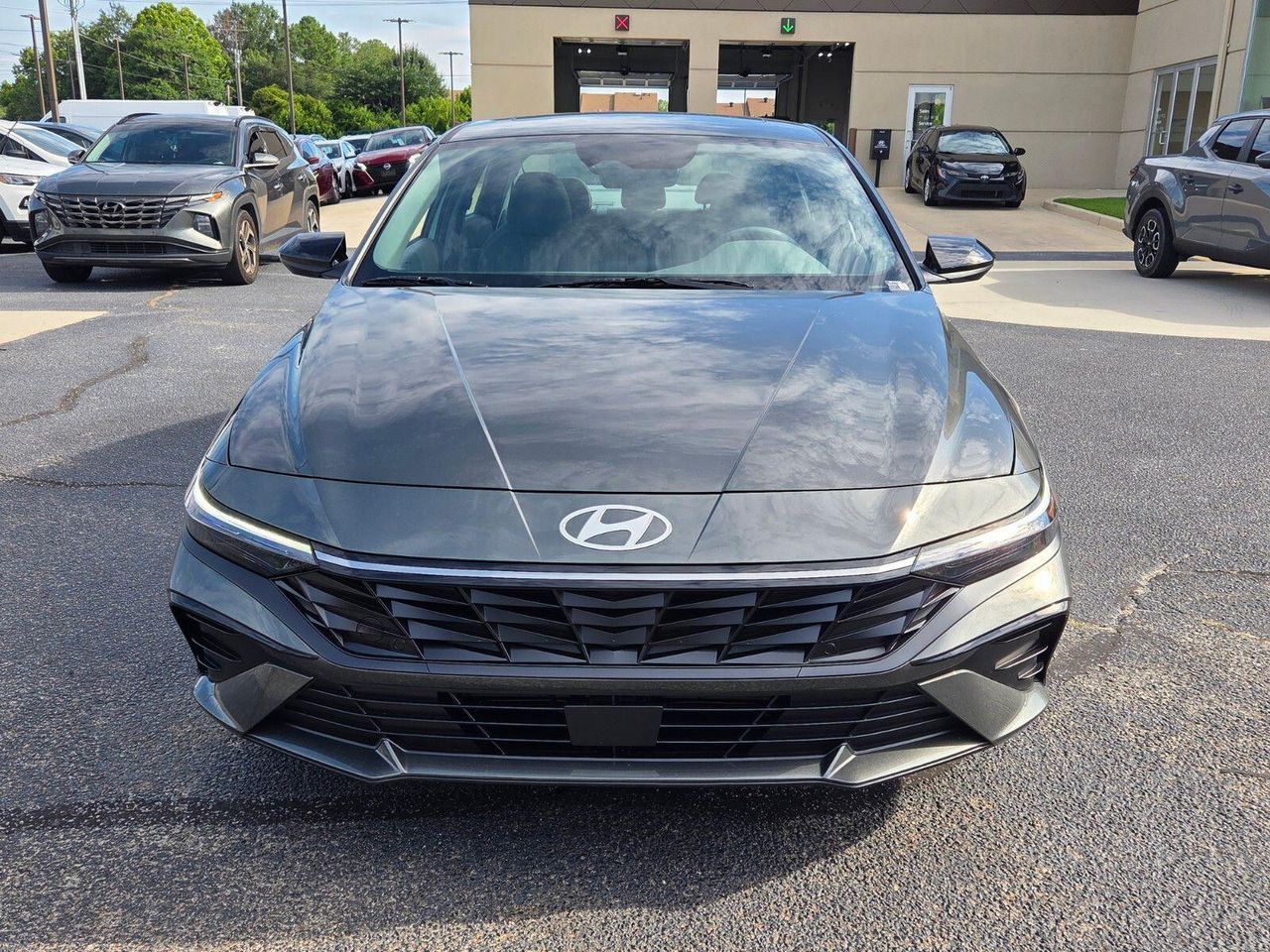 New 2026 Gray HYUNDAI SEL Sport image 2