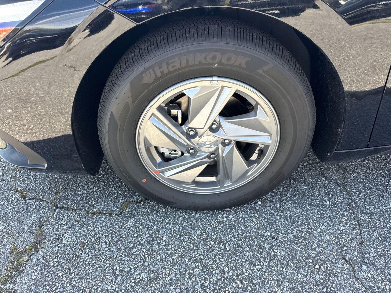 New 2026 Black Hyundai SE image 12