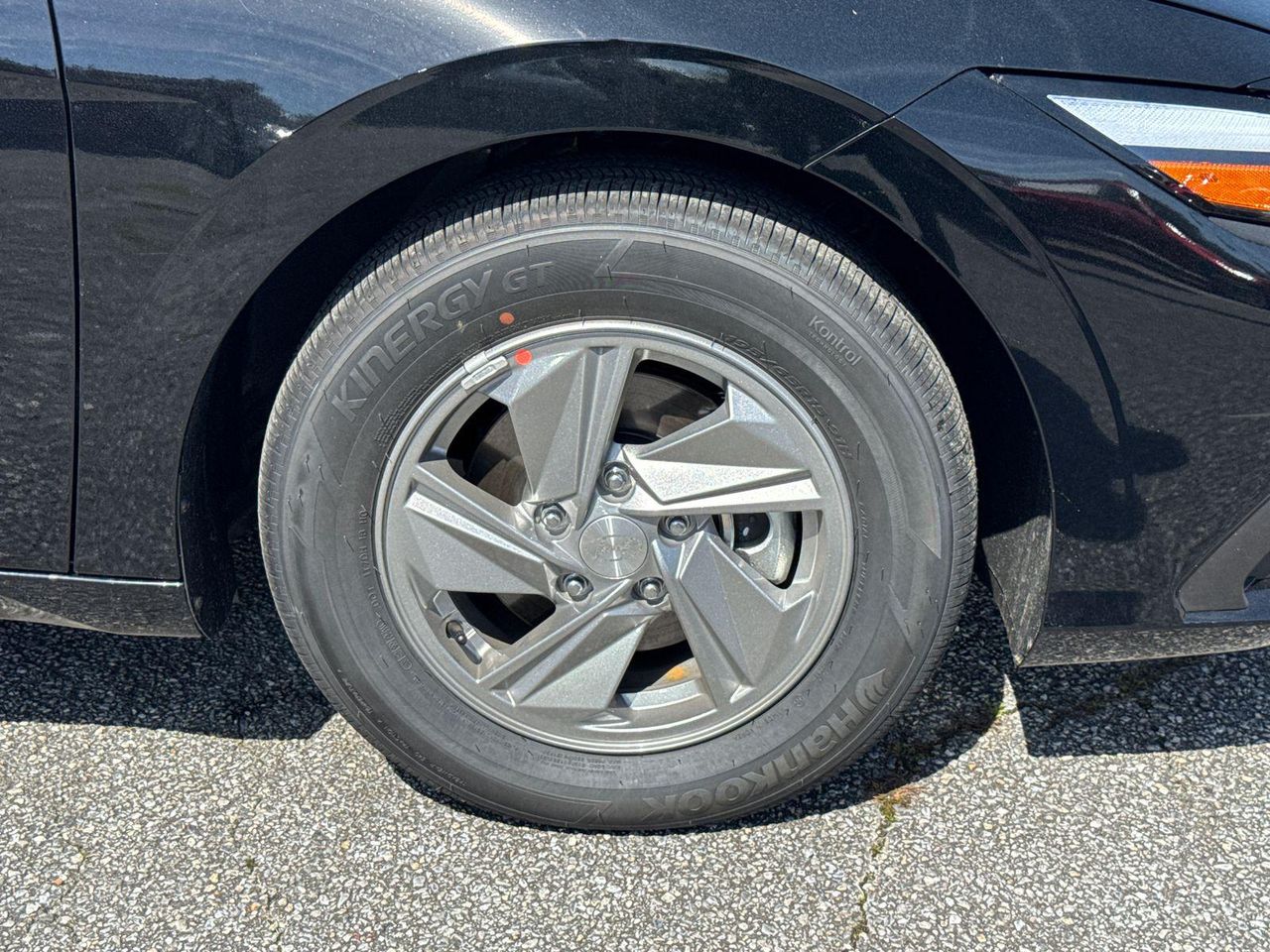 New 2026 Black Hyundai SE image 13