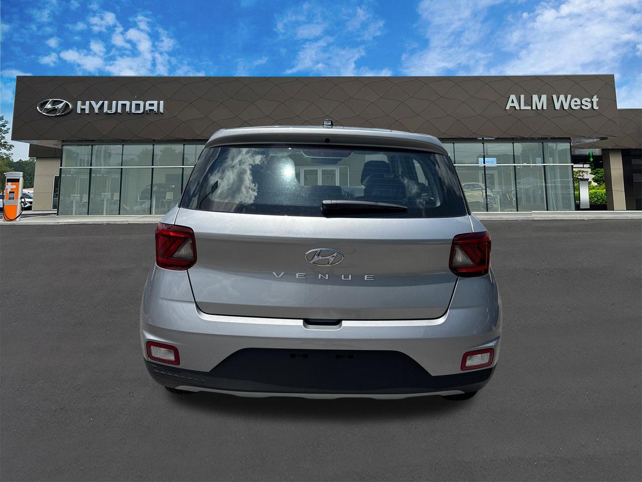 New 2026 Silver HYUNDAI SE FWD image 7