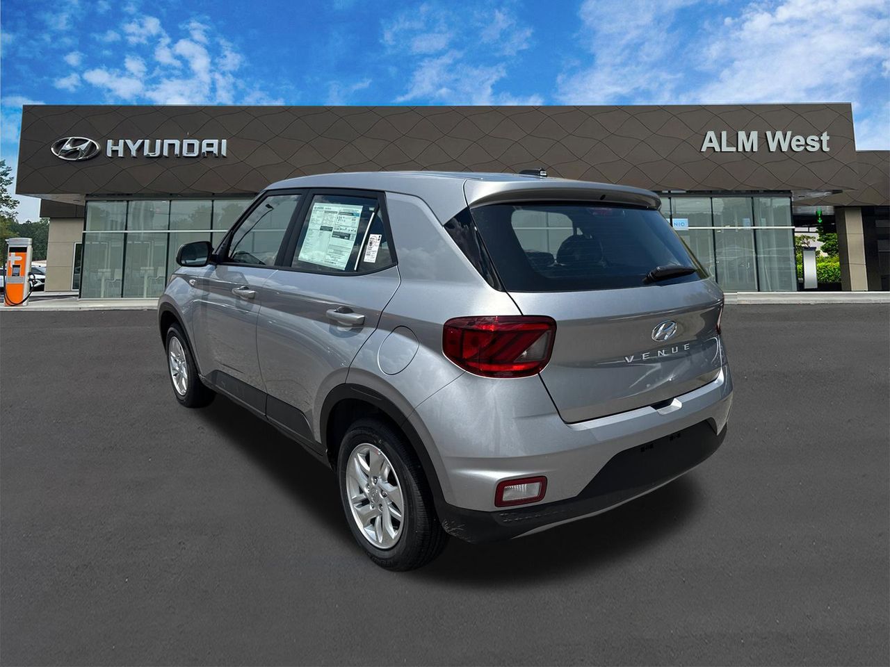 New 2026 Silver HYUNDAI SE FWD image 8