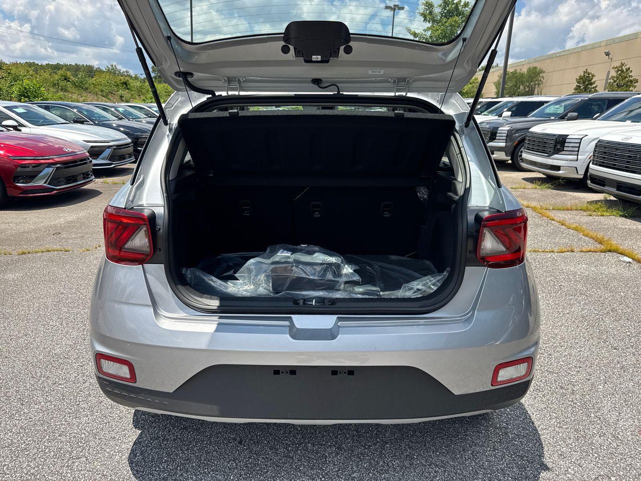 New 2026 Silver HYUNDAI SE FWD image 19