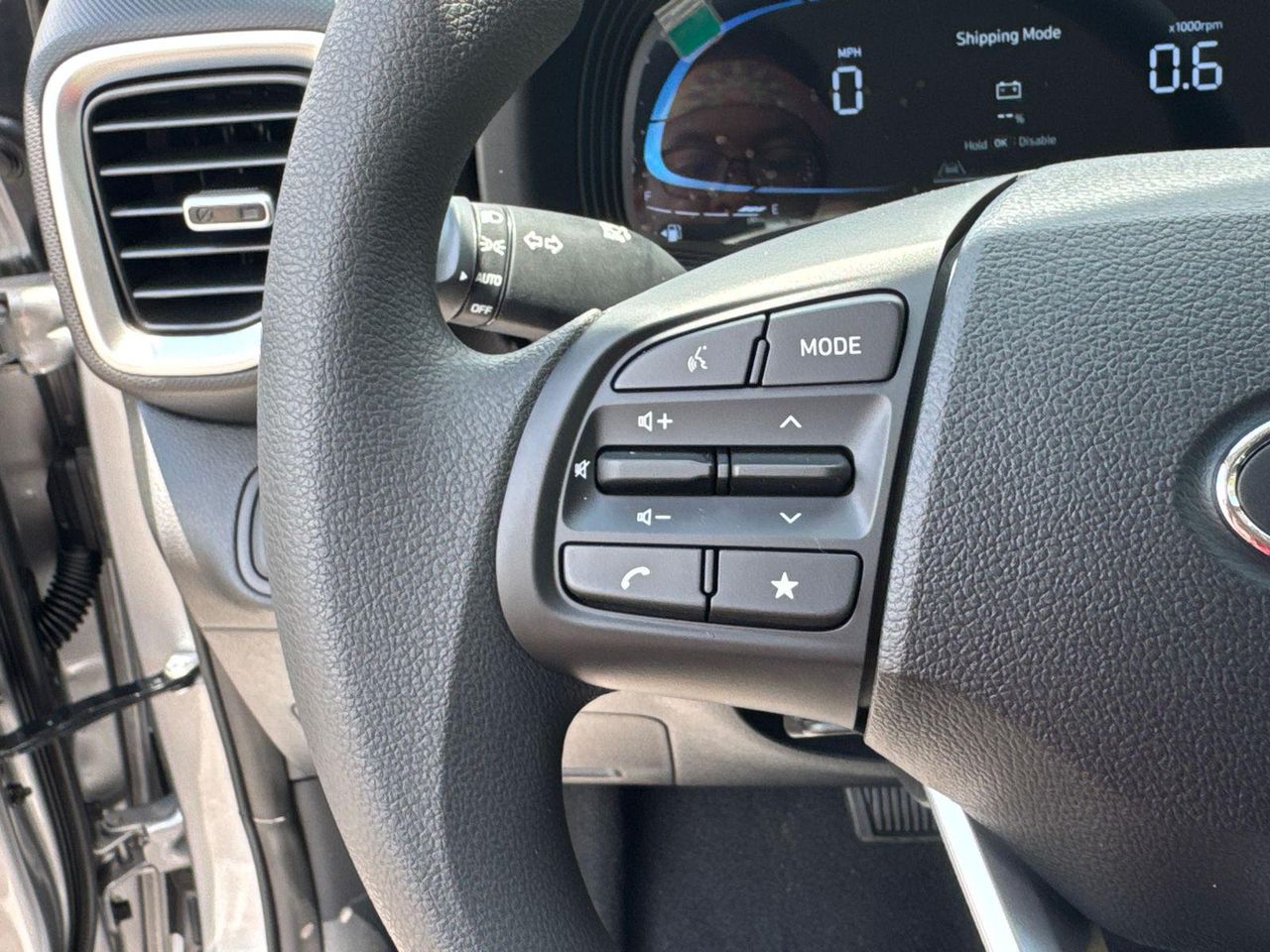 New 2026 Silver HYUNDAI SE FWD image 25